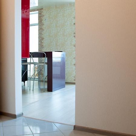 Apartment On Bogatyrskaya 6A キエフ エクステリア 写真