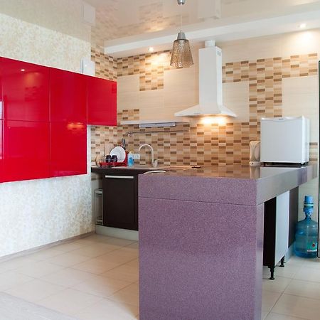 Apartment On Bogatyrskaya 6A キエフ エクステリア 写真