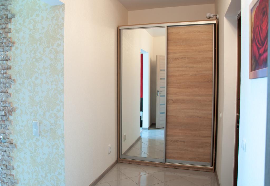 Apartment On Bogatyrskaya 6A キエフ エクステリア 写真