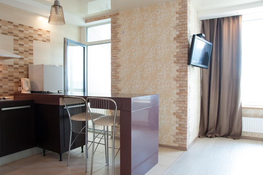 Apartment On Bogatyrskaya 6A キエフ エクステリア 写真